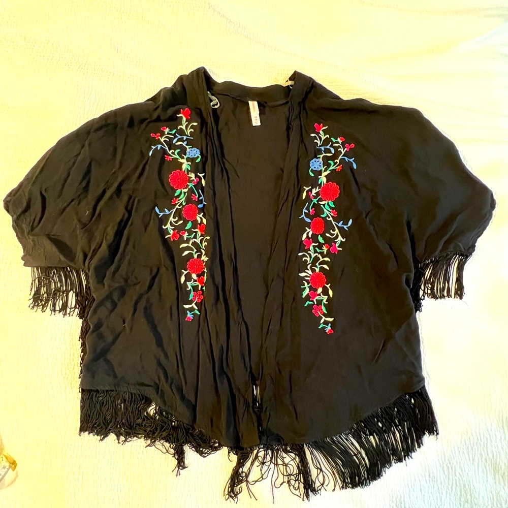Black fringe kimono